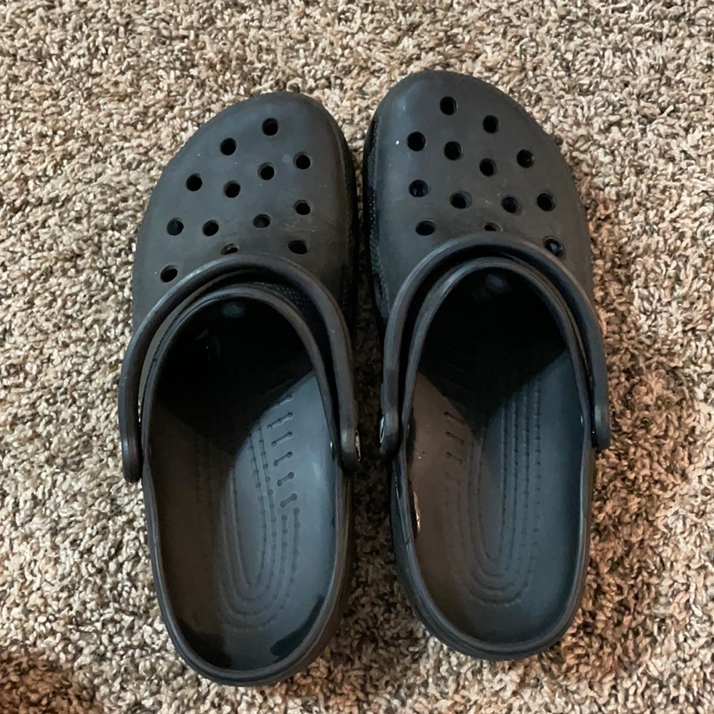 Crocs size 11